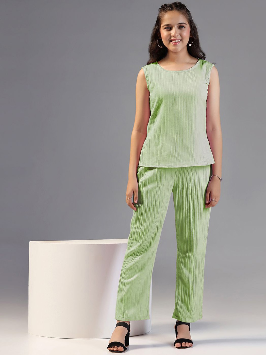 

OMPAX Round Neck Top with Trousers, Green