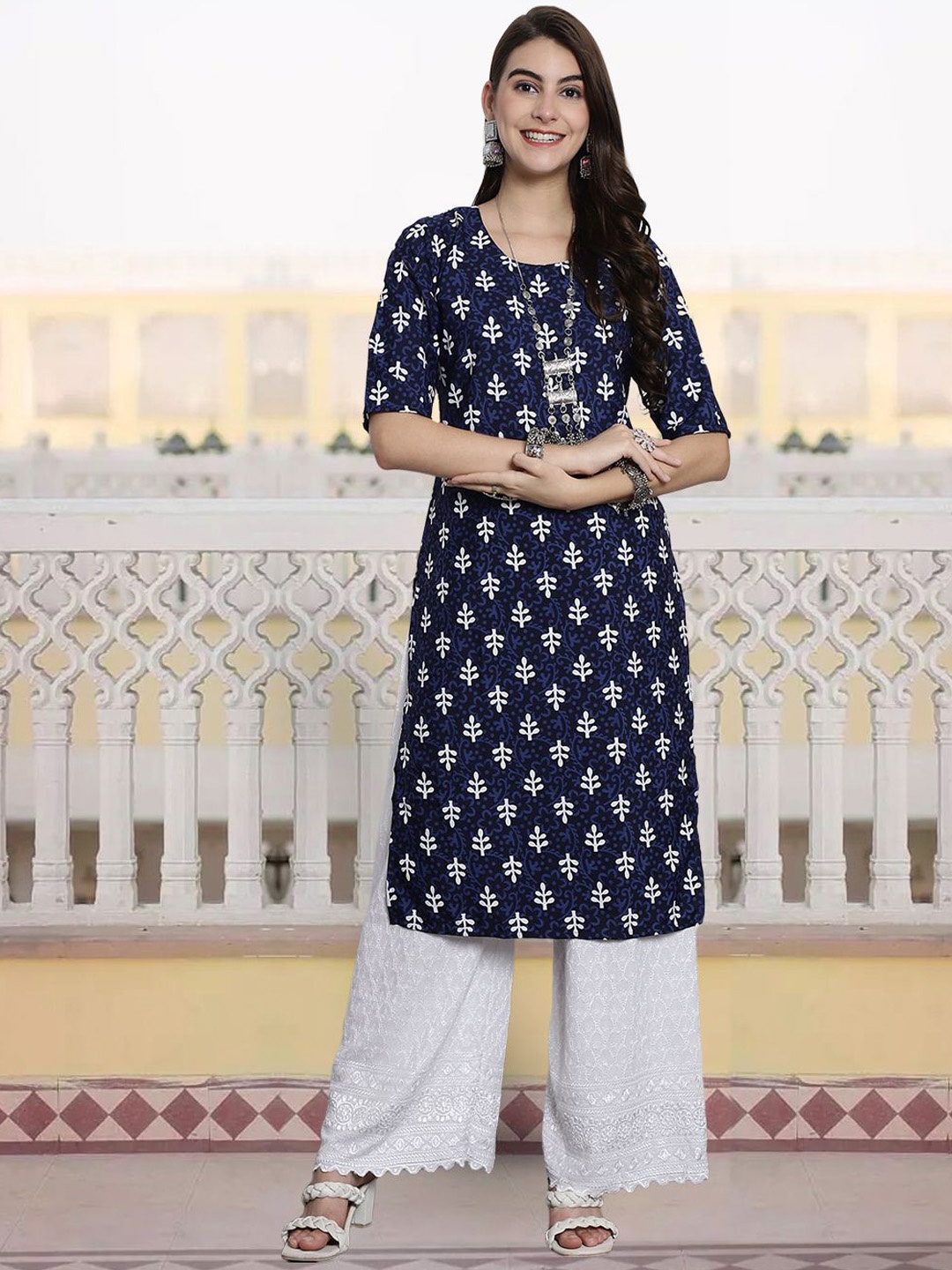 

7Threads Floral Printed Round Neck Straight Kurta, Black