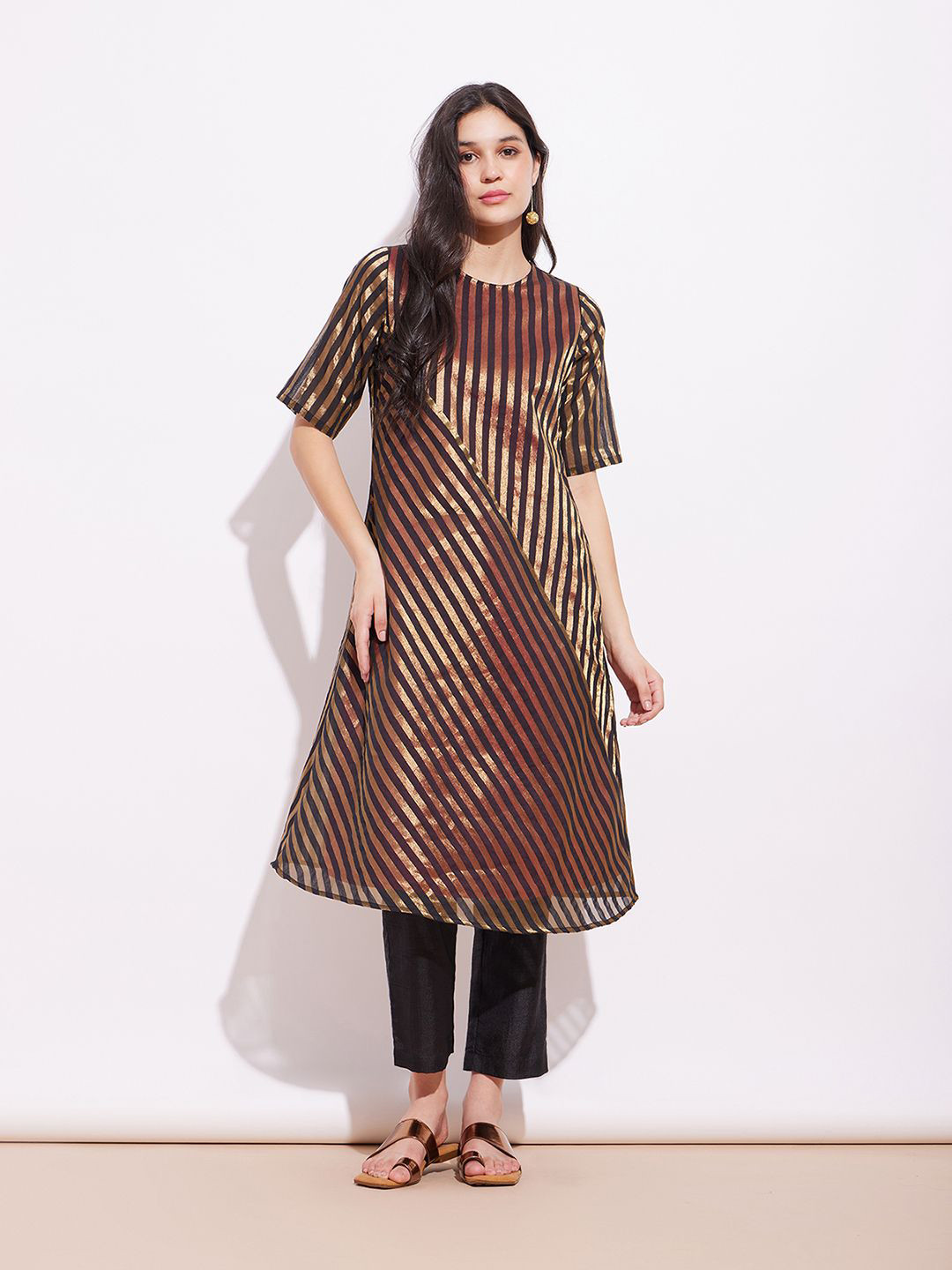 

Pink Fort Striped Regular Kurta with Trousers, Black