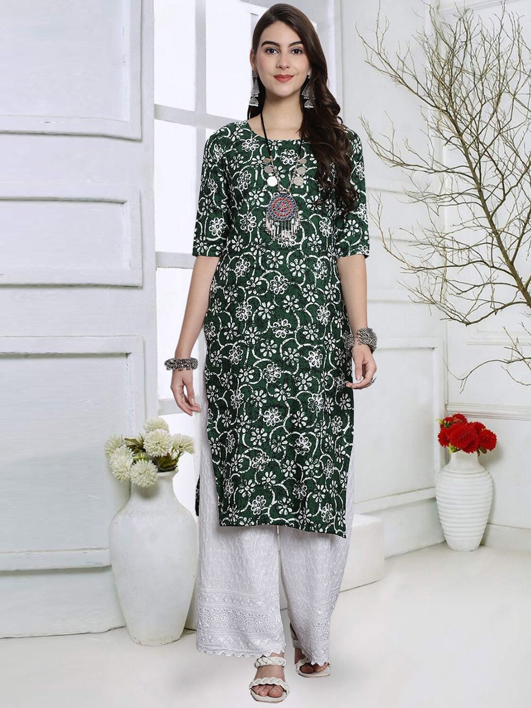 

7Threads Floral Printed Round Neck Straight Kurta, Green