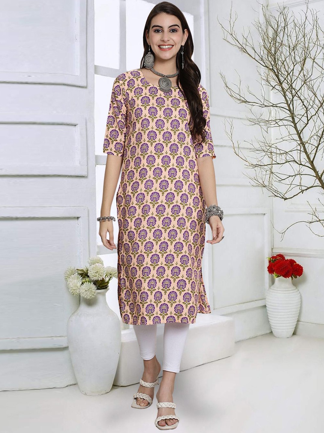 

7Threads Floral Printed Round Neck Straight Kurta, Peach