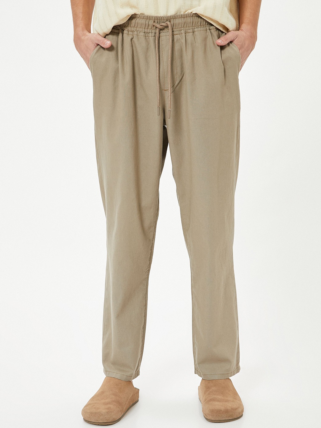 

Koton Men Drawstring Regular Trousers, Beige