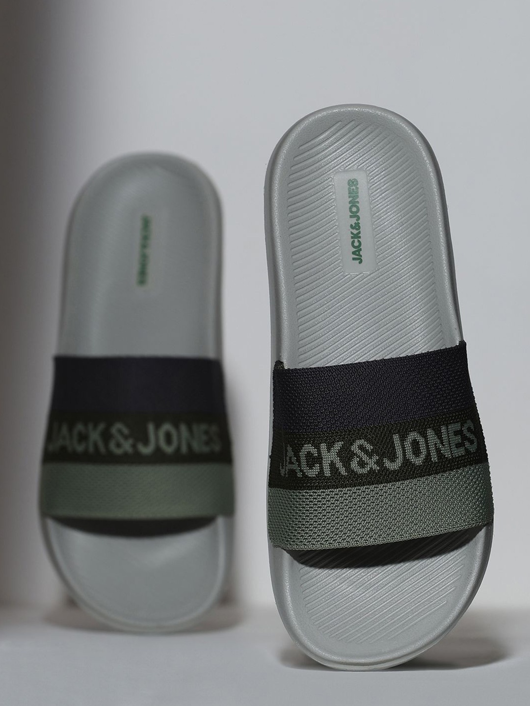 

Jack & Jones Ash Grey Knitted Pool Sliders