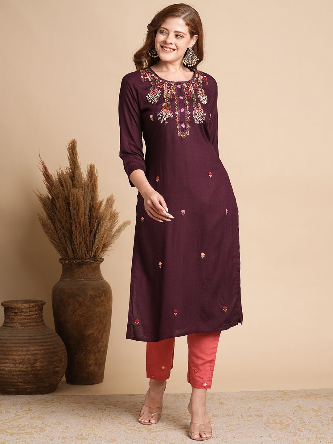 

FASHOR Floral Embroidered Thread Work Straight Kurta, Burgundy