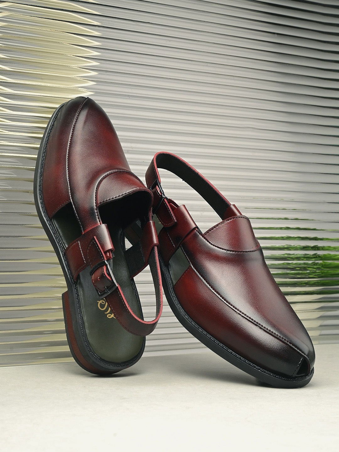 

House of Pataudi Men Textured Shoe Style Sandals, Burgundy