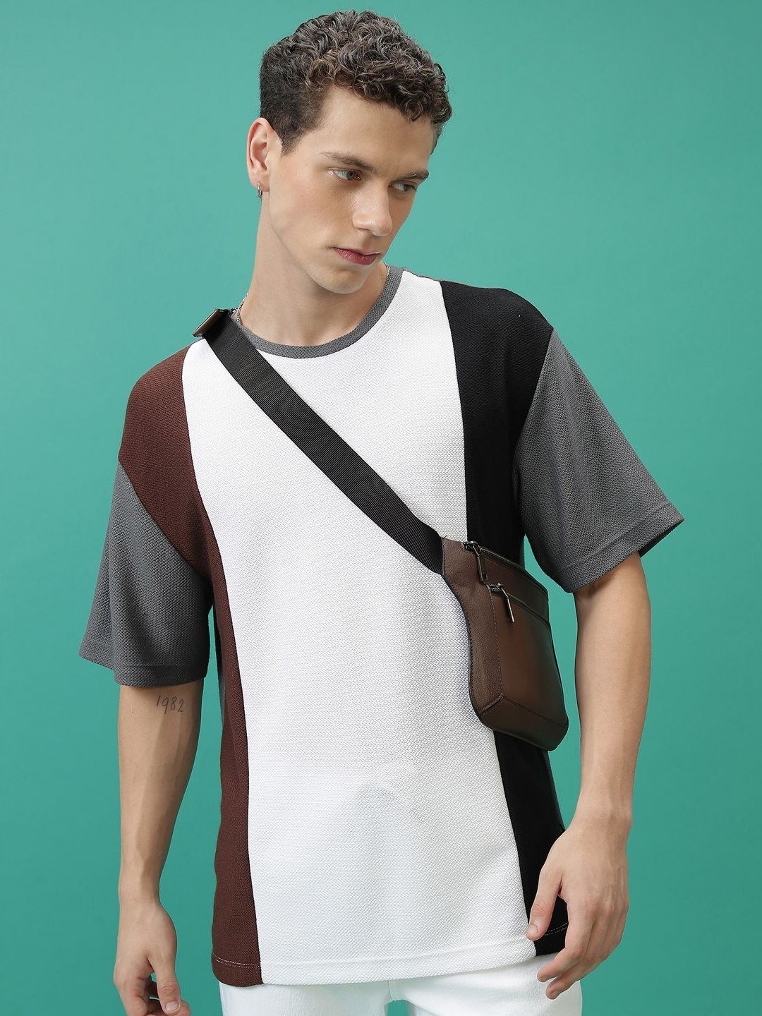 

HIGHLANDER Men Colourblocked Drop-Shoulder Sleeves Pockets T-shirt, Multi