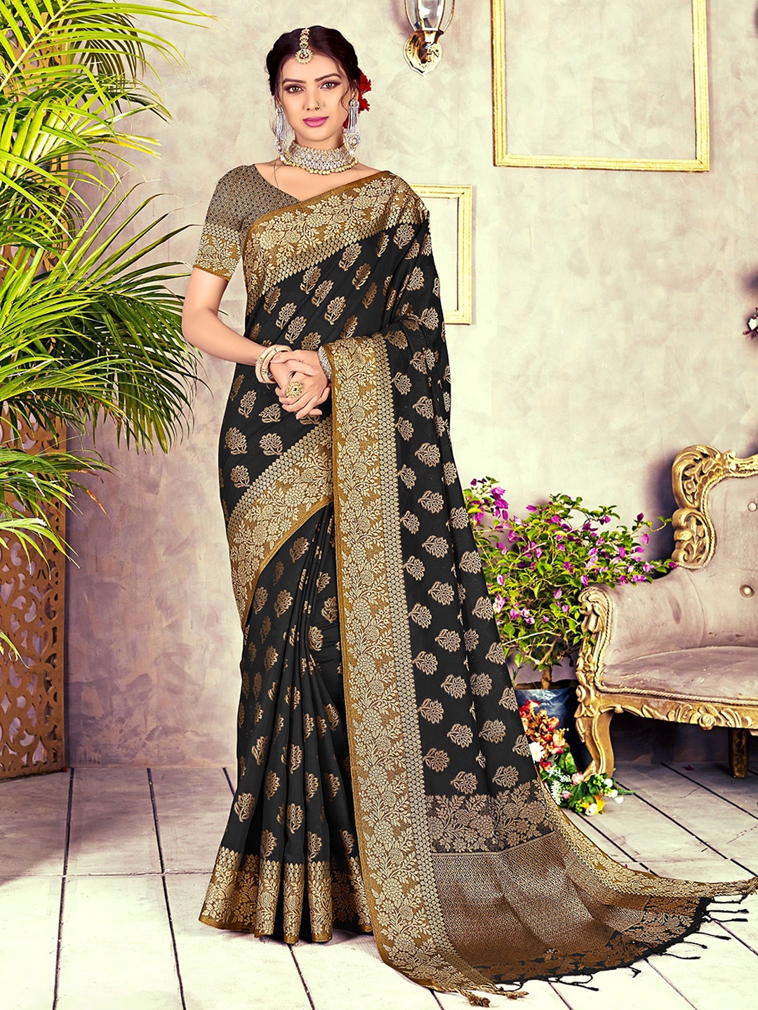 

AWRIYA Woven Design Zari Pure Cotton Chanderi Saree, Black