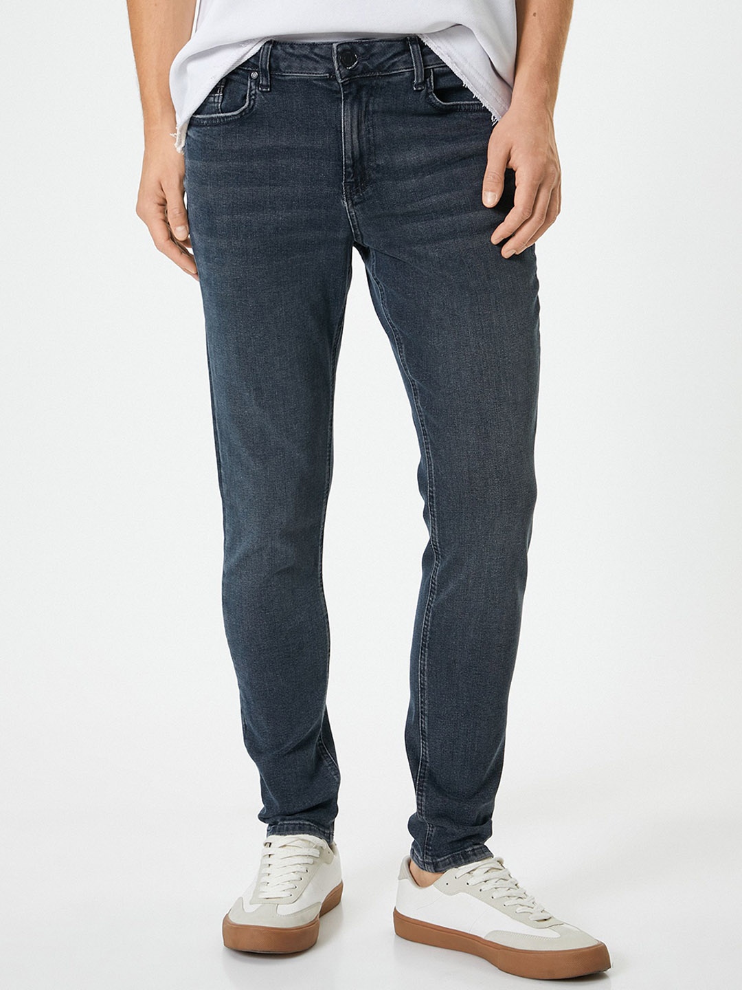 

Koton Men Skinny Fit Low-Rise Chinos, Blue