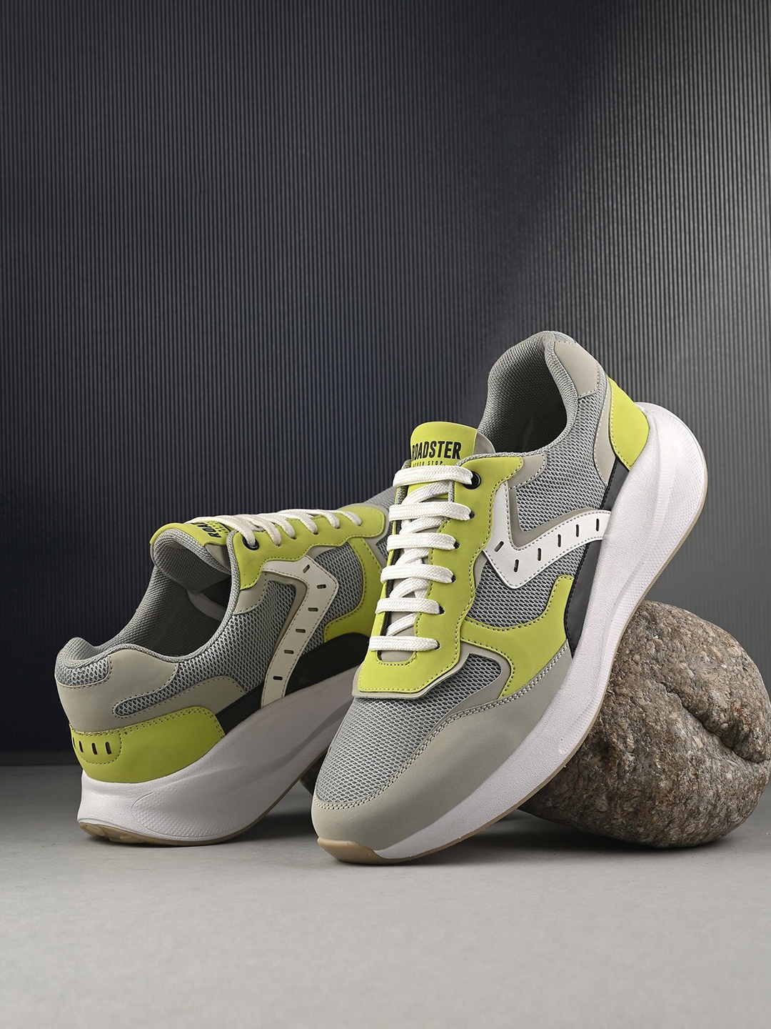 

The Roadster Lifestyle Co Men Memory Foam Running Shoes, Grey