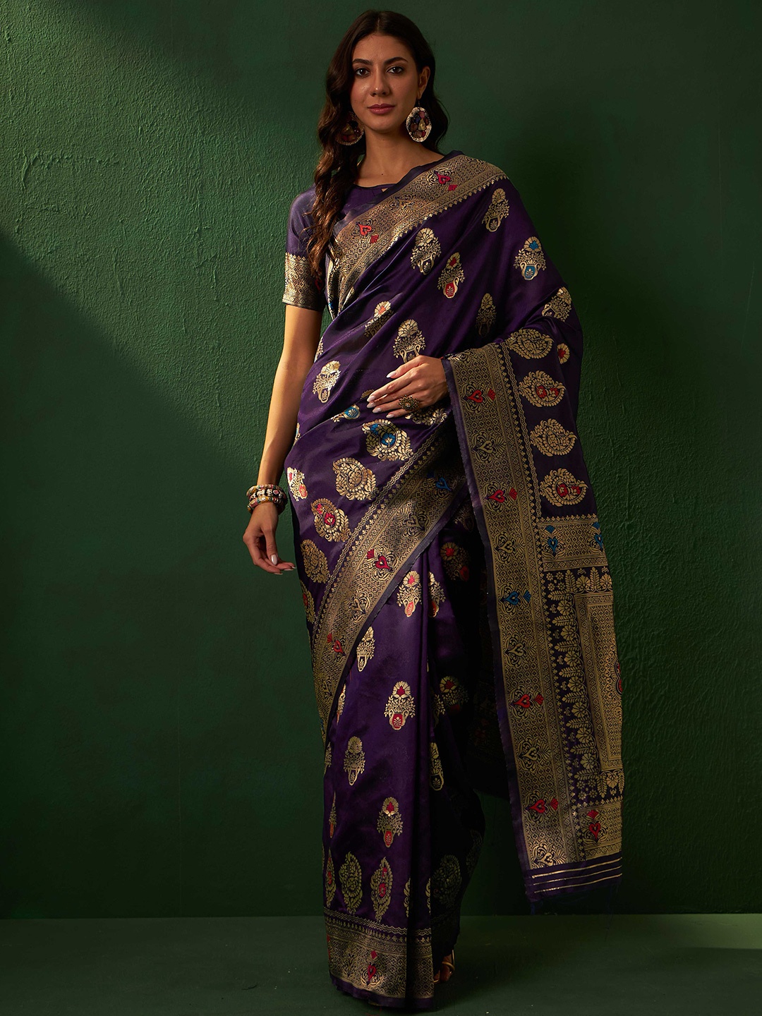 

SHADOW & SAINING Woven Design Zari Banarasi Saree, Purple