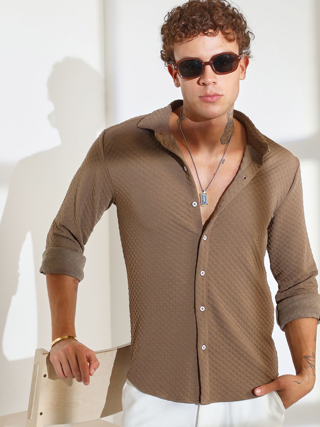 

Campus Sutra Men Comfort Spread Collar Solid Casual Shirt, Brown