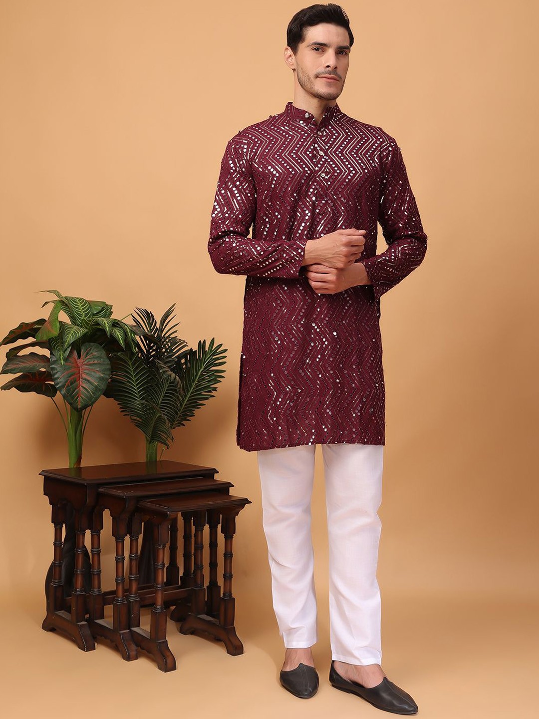 

Hangup Geometric Embroidered Mirror Work Mandarin Collar Straight Kurta with Pyjamas, Purple