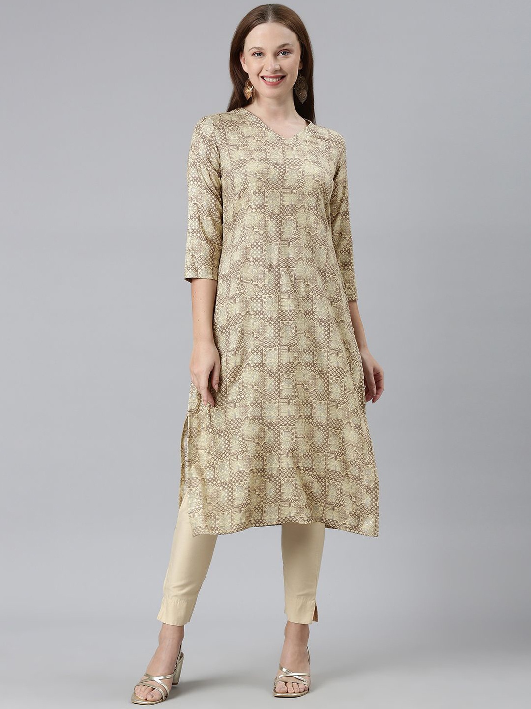 

KALINI Geometric Printed V-Neck Straight Kurta, Grey