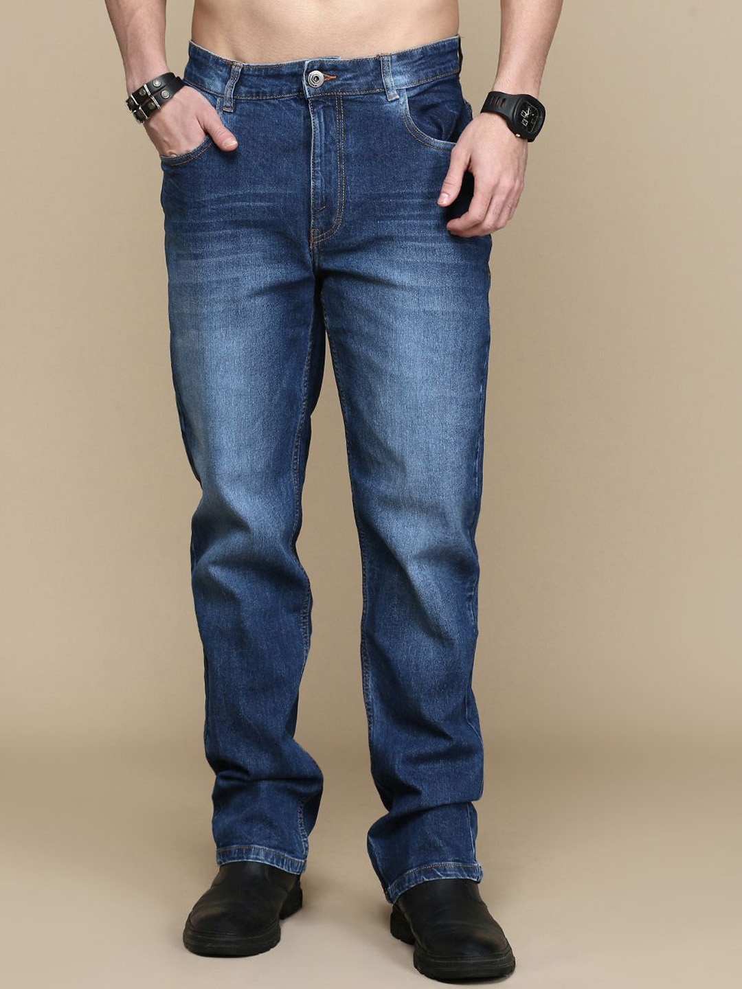 

The Roadster Lifestyle Co Men Mid Rise Light Fade Jeans, Blue