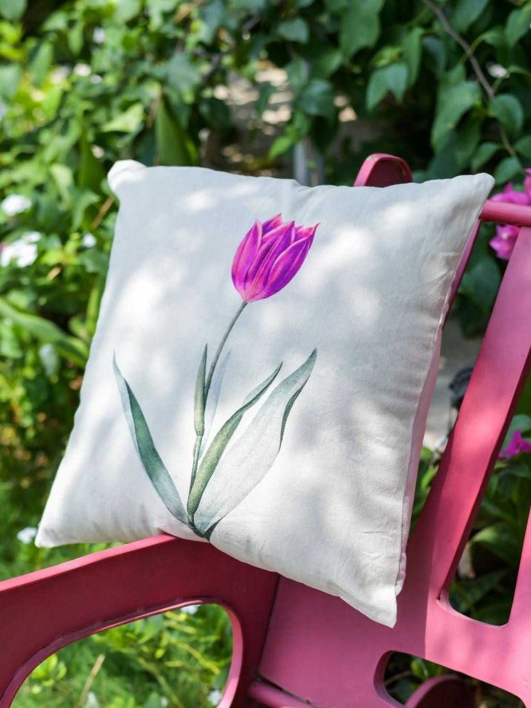 

ABSTRACT INDIA White & Pink Floral Printed Cotton Square Cushion Cover