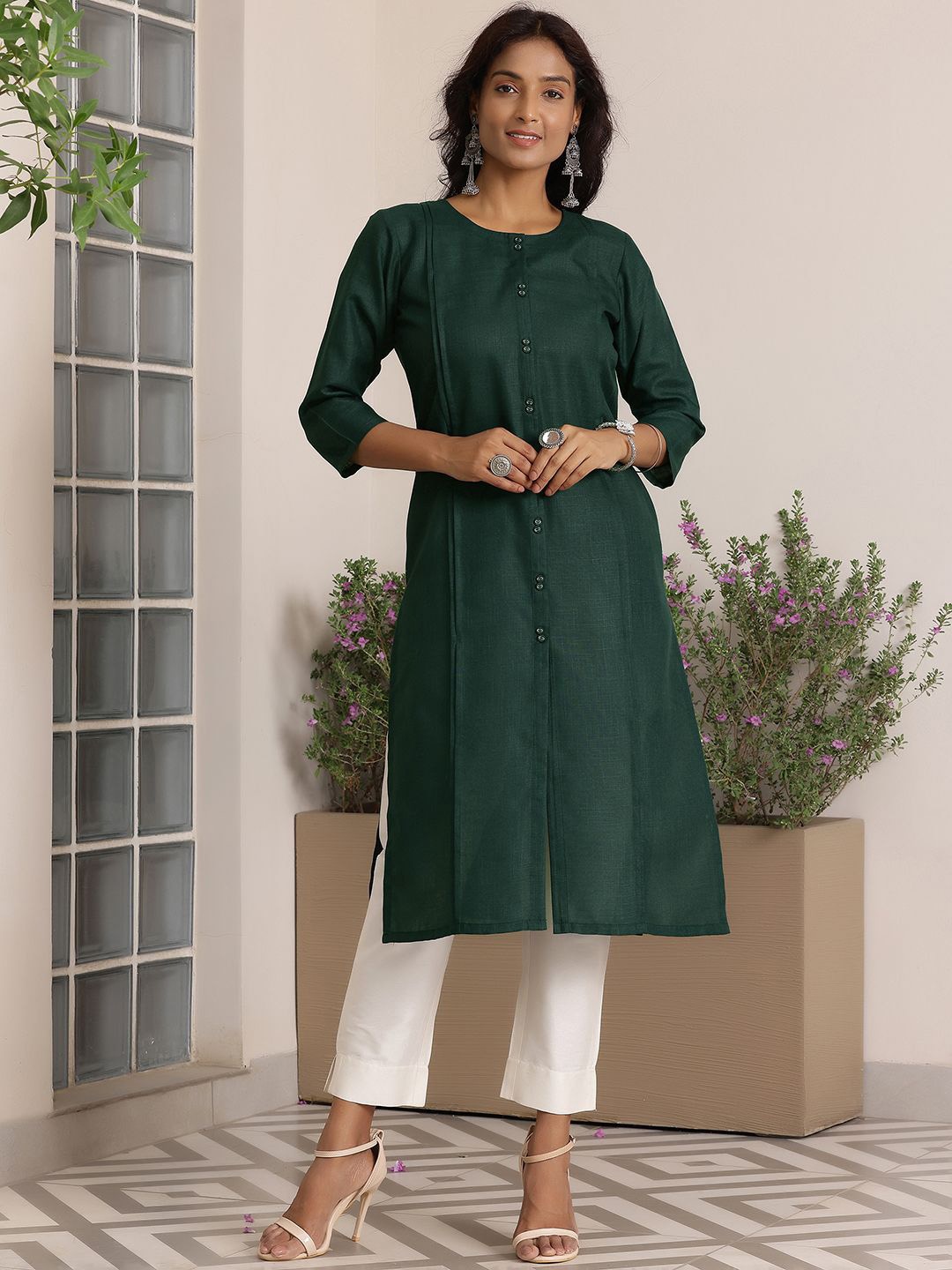 

Libas Round Neck A-Line Kurta, Green