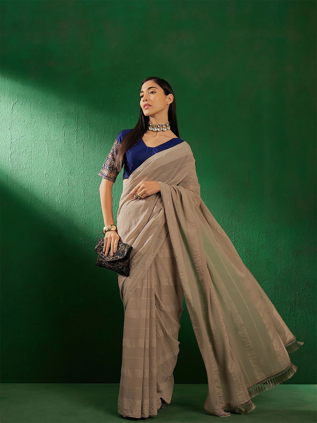 

SHADOW & SAINING Embellished Zari Saree, Grey