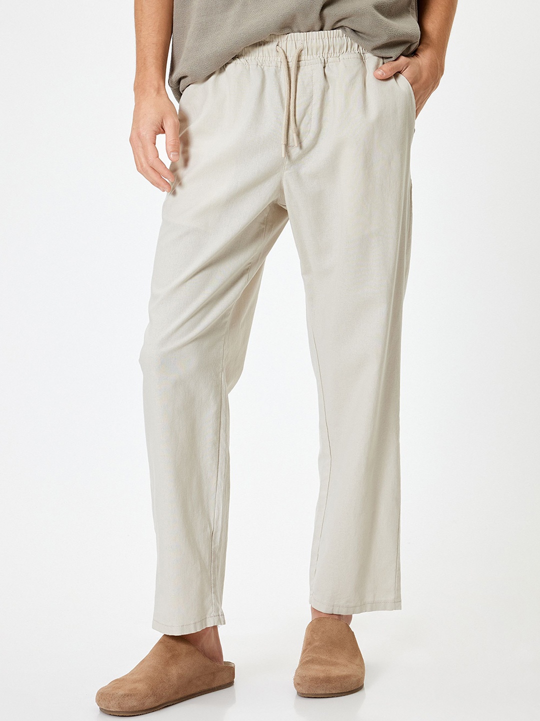

Koton Men Mid-Rise Trousers, Off white