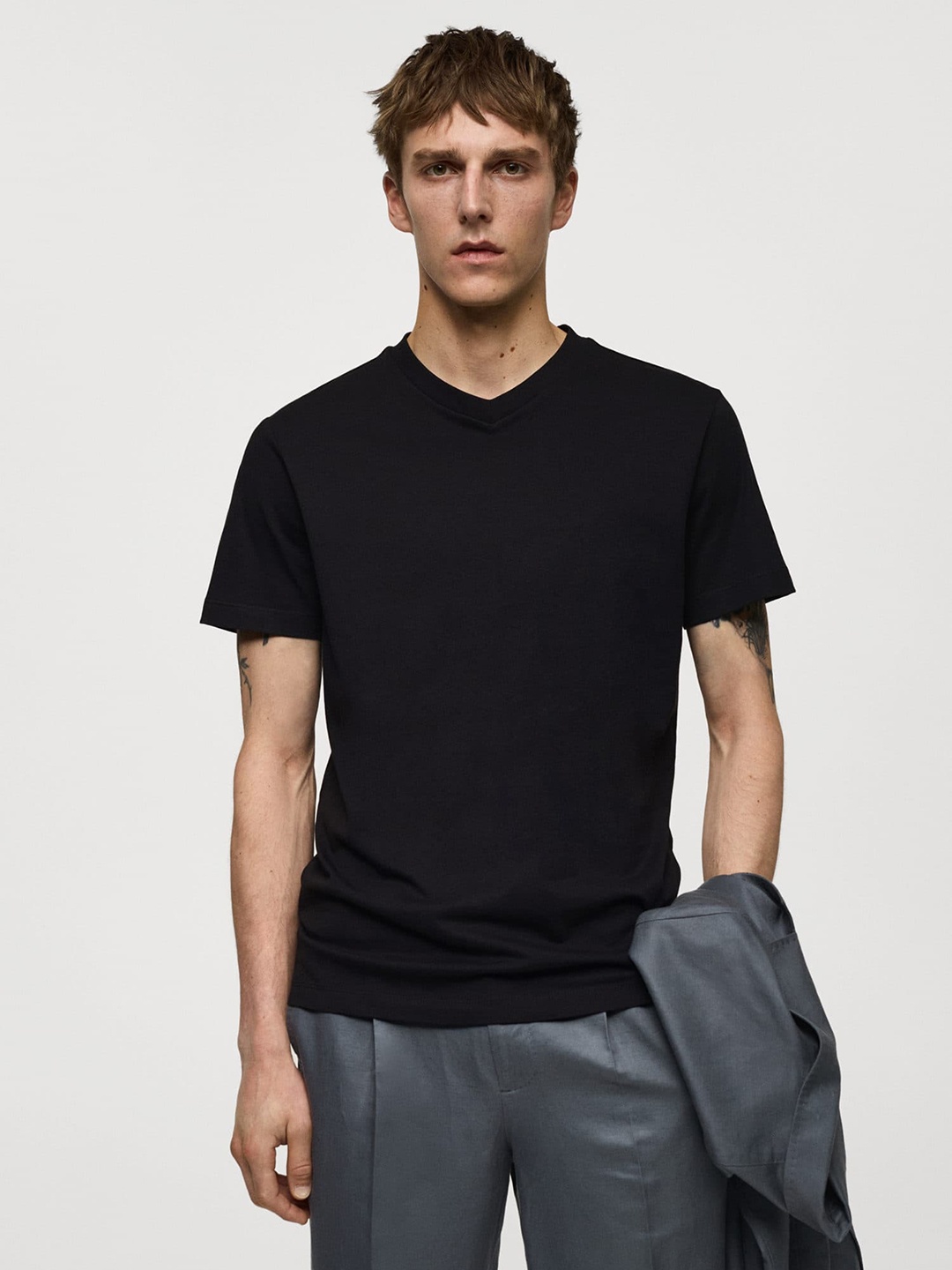 

MANGO MAN Slim Fit V-Neck Pure Cotton T-shirt, Black