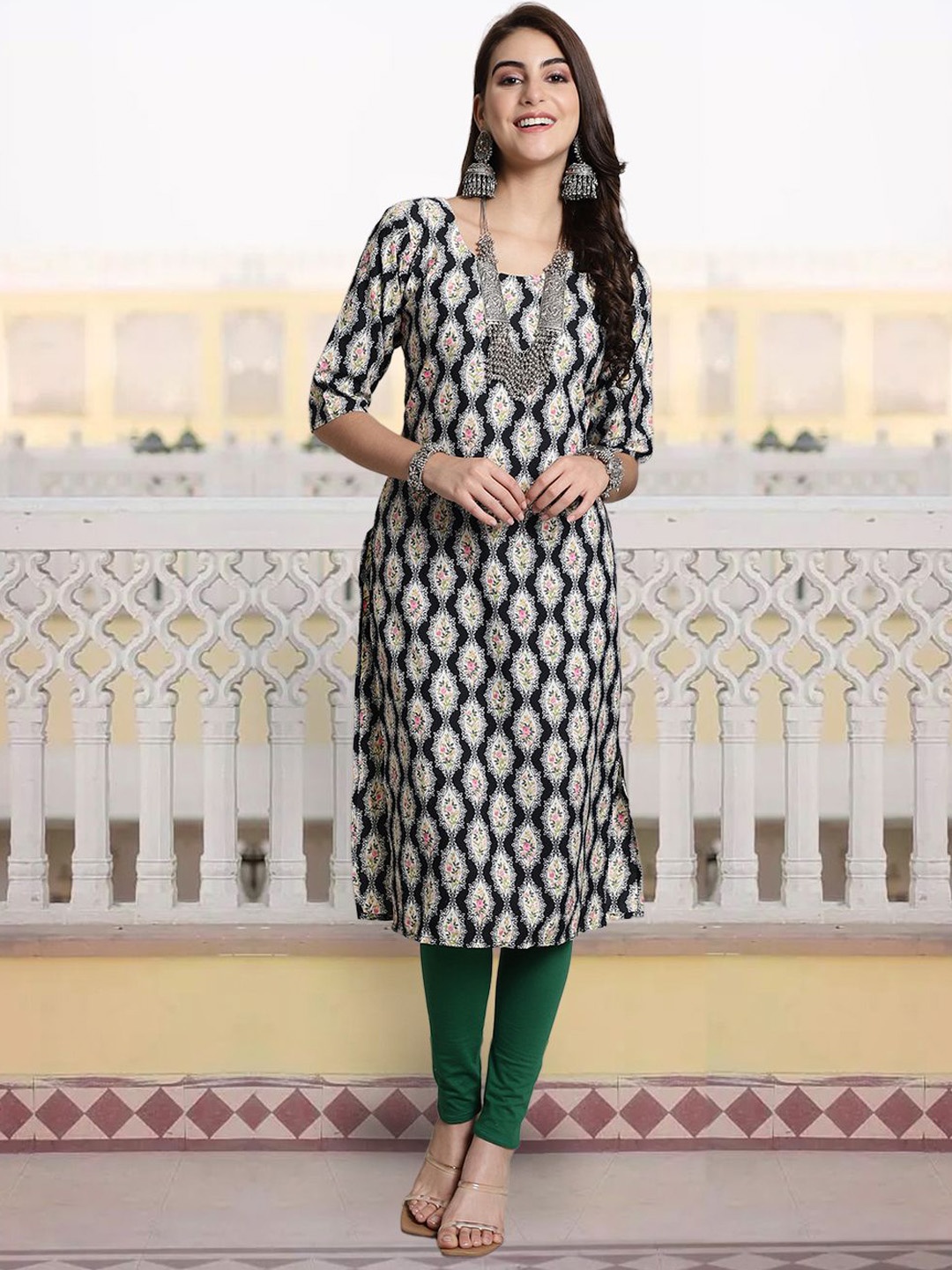 

7Threads Ethnic Motifs Printed Straight Kurta, Black