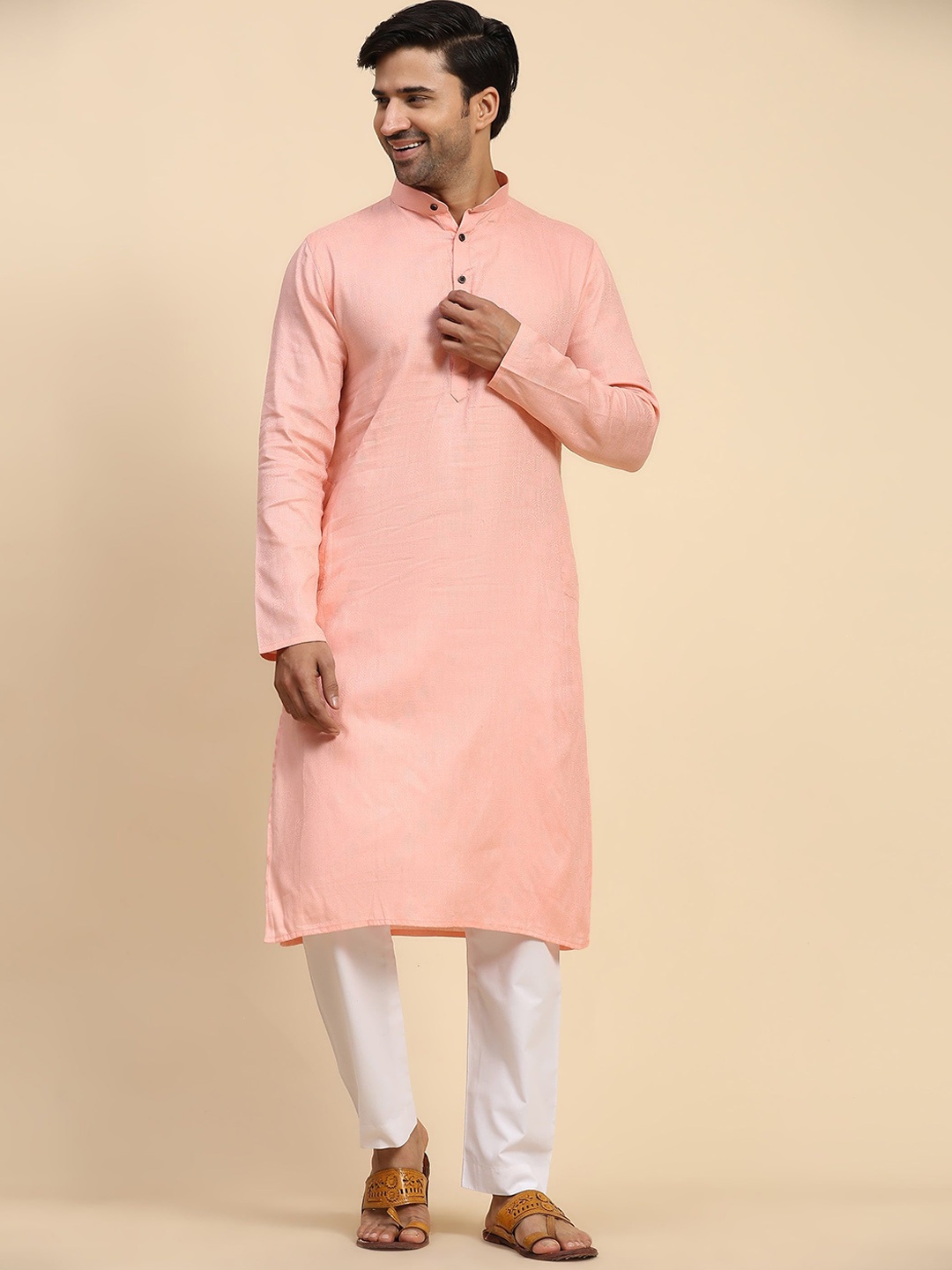 

Rawayi Geometric Woven Design Mandarin Collar Pure Cotton Straight Kurta, Pink