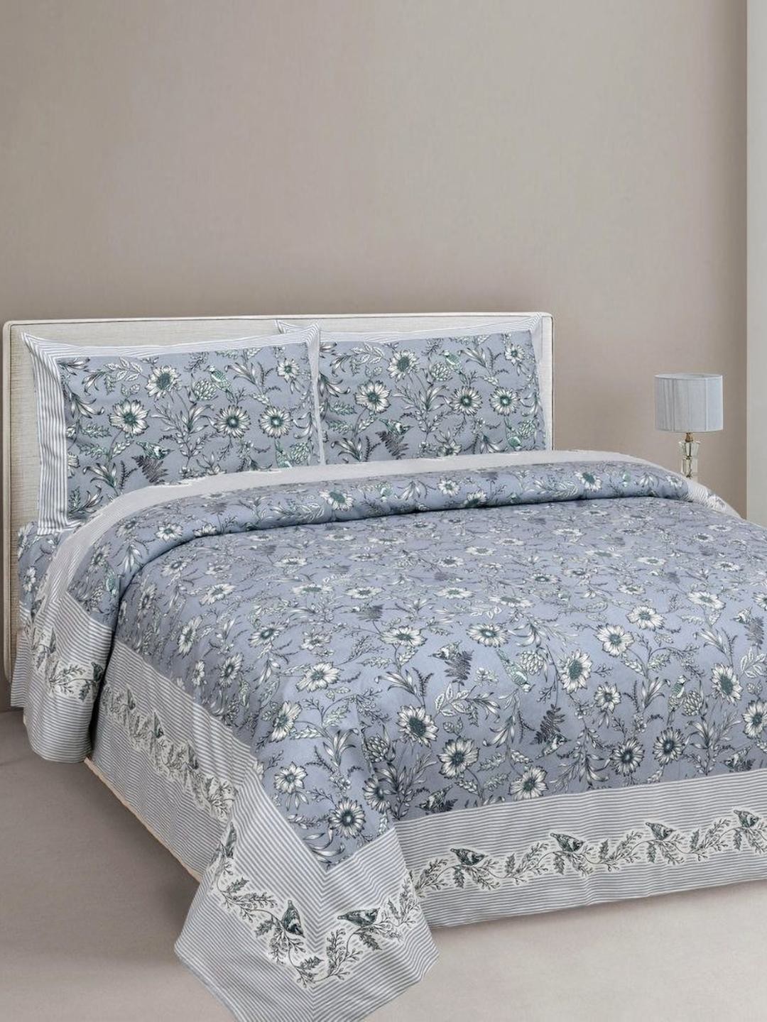 

Urban Jaipur Grey King Bedsheet with 2 Pillow Covers