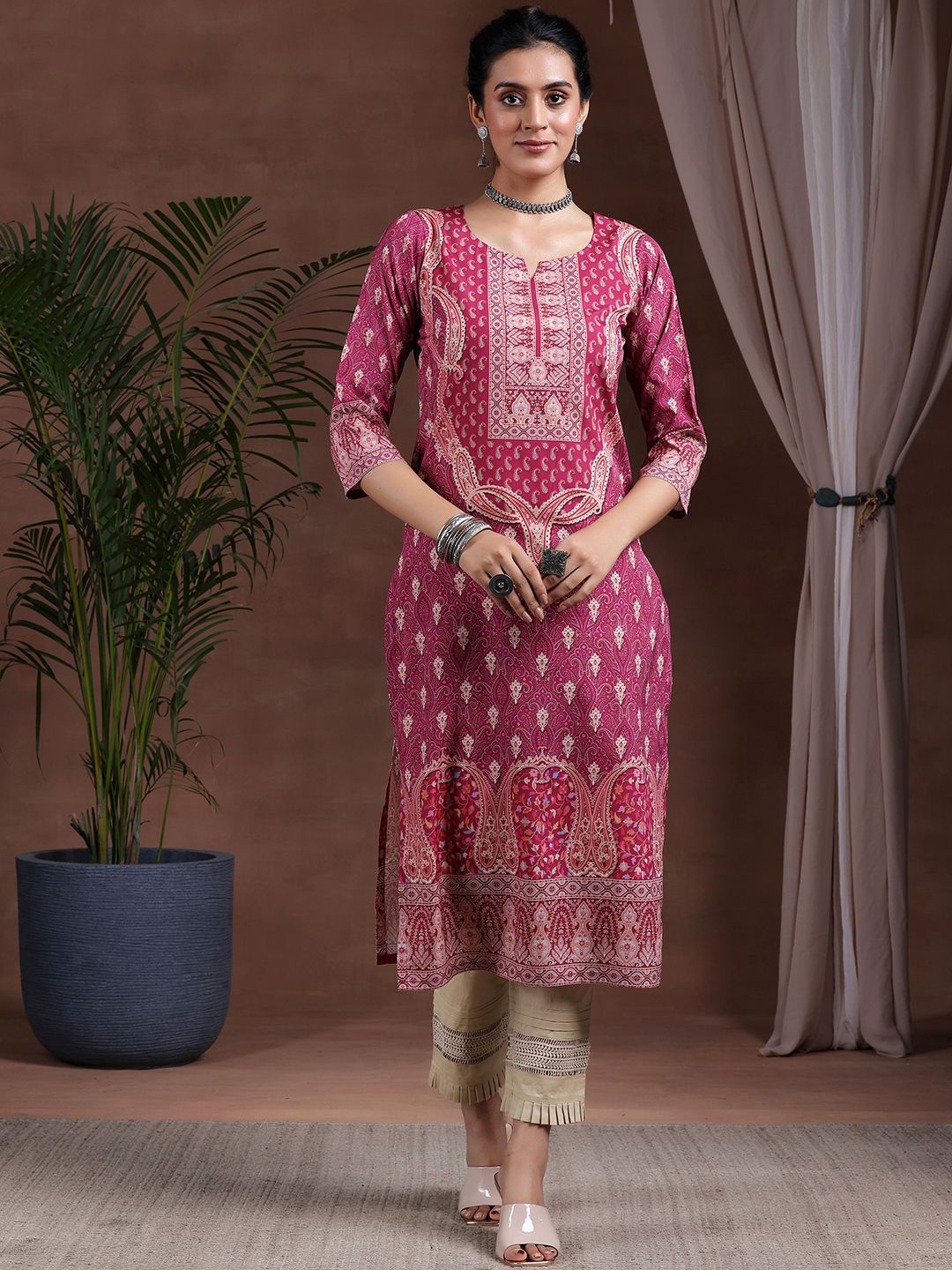 

Libas Ethnic Motifs Printed Round Neck Straight Crepe Kurta, Pink