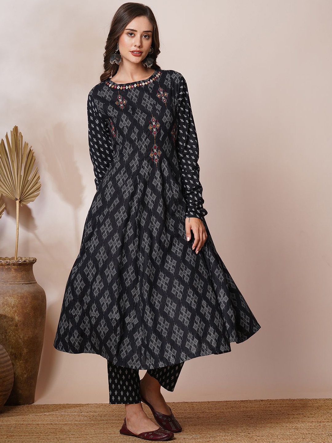 

FASHOR Ethnic Motifs Printed A-Line Mirror Work Pure Cotton Kurta with Trousers, Black