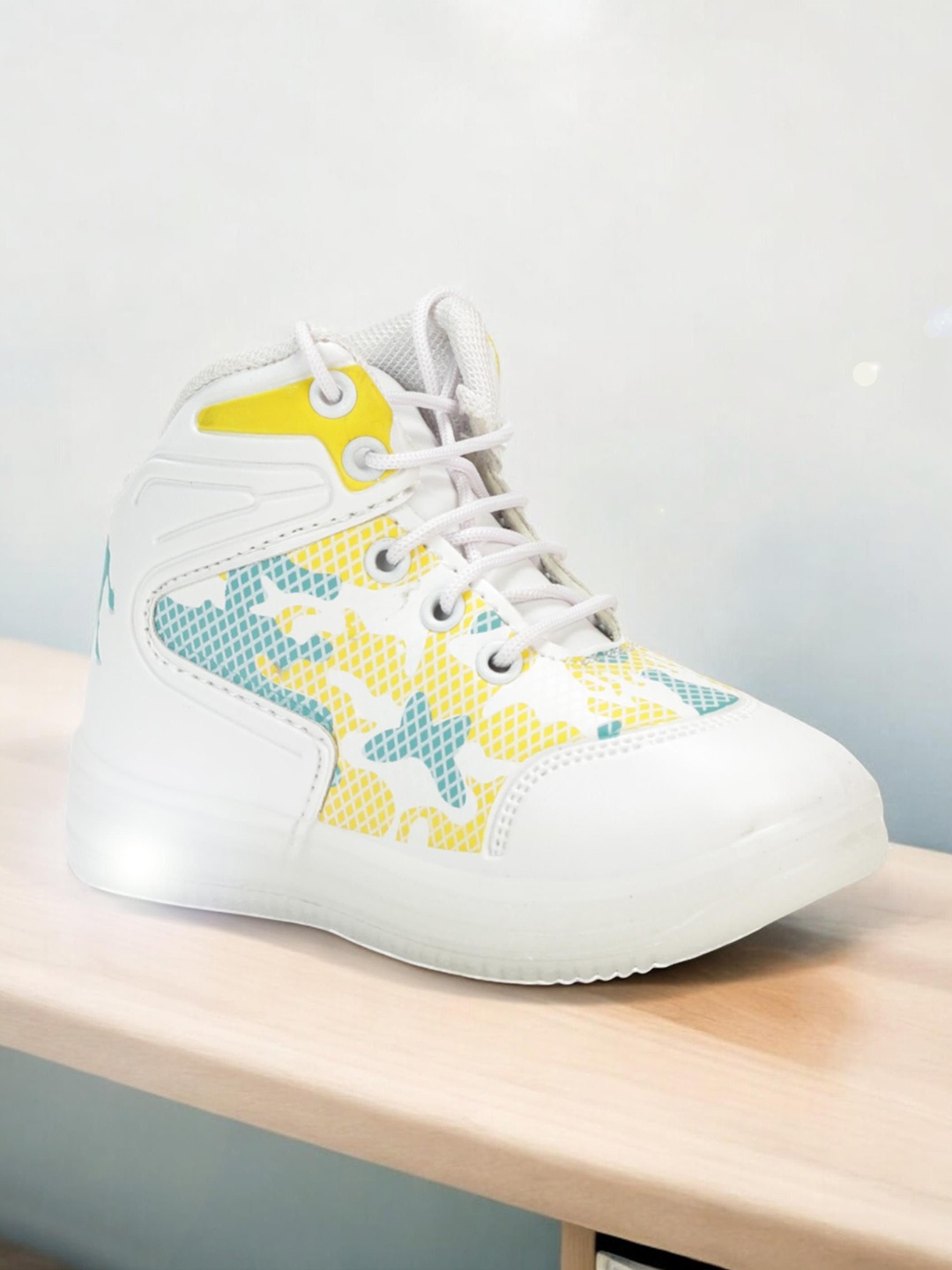 

Lil Lollipop Unisex Kids Colourblocked Sneakers, White