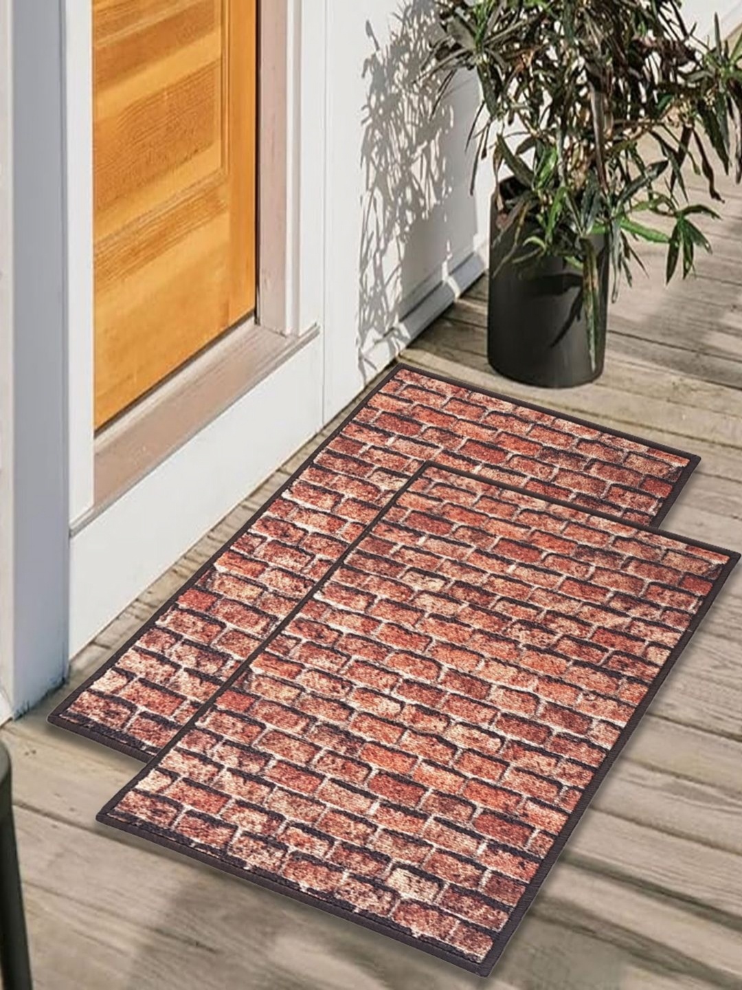 

Matz and More Brown & Black 2 Pieces Geometric Printed Rectangle Anti-Skid Doormats