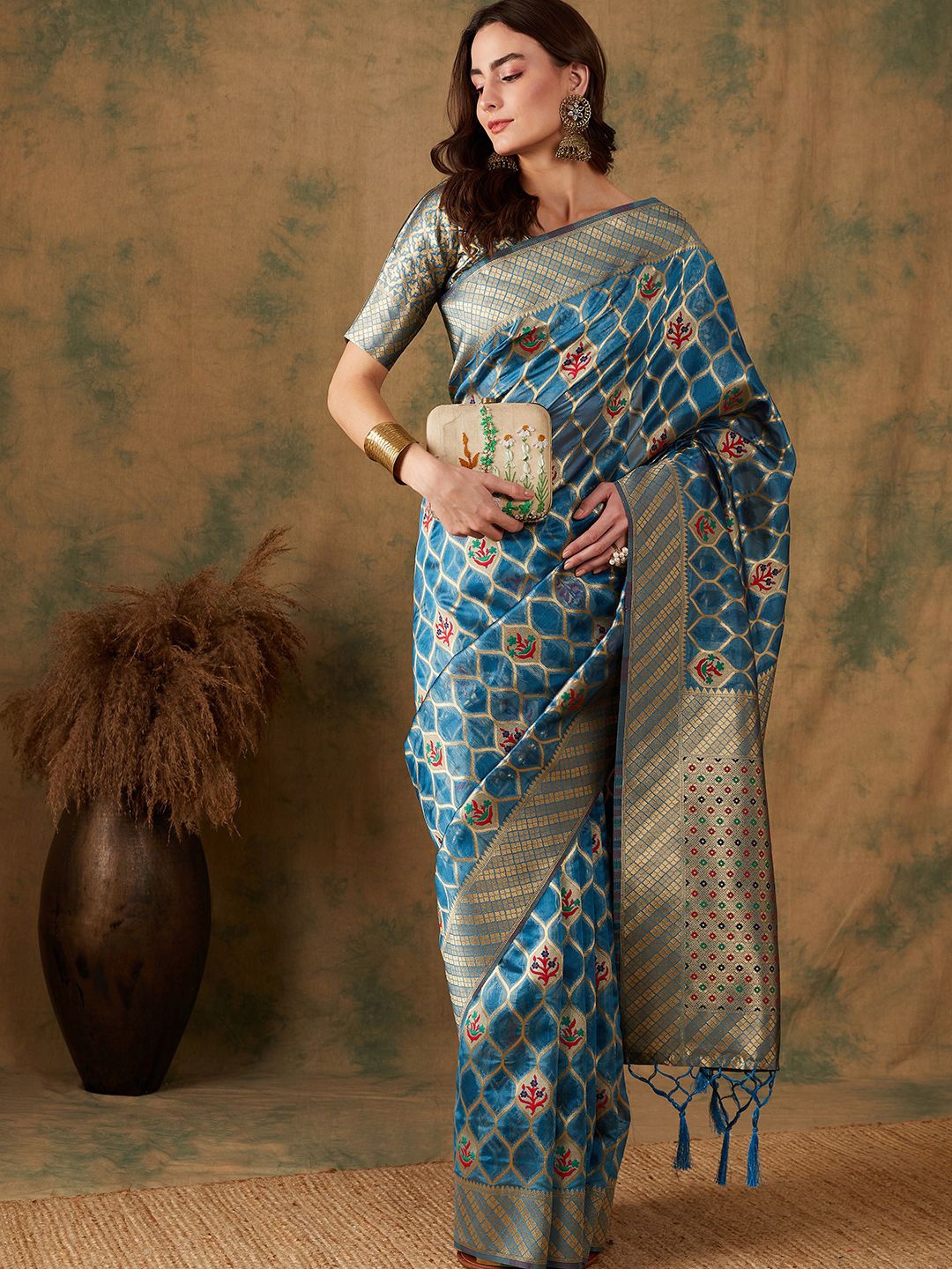 

SHADOW & SAINING Woven Design Zari Organza Banarasi Saree, Teal