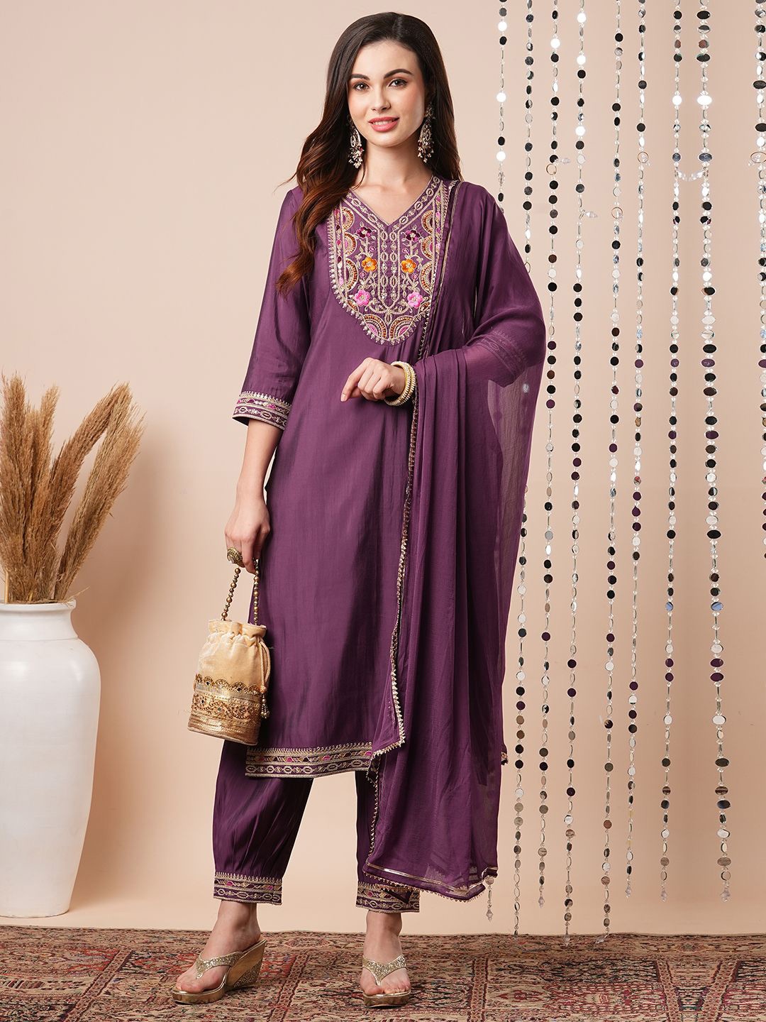 

Globus Floral Yoke Design Straight Sequinned Kurta with Salwar & Dupatta, Purple