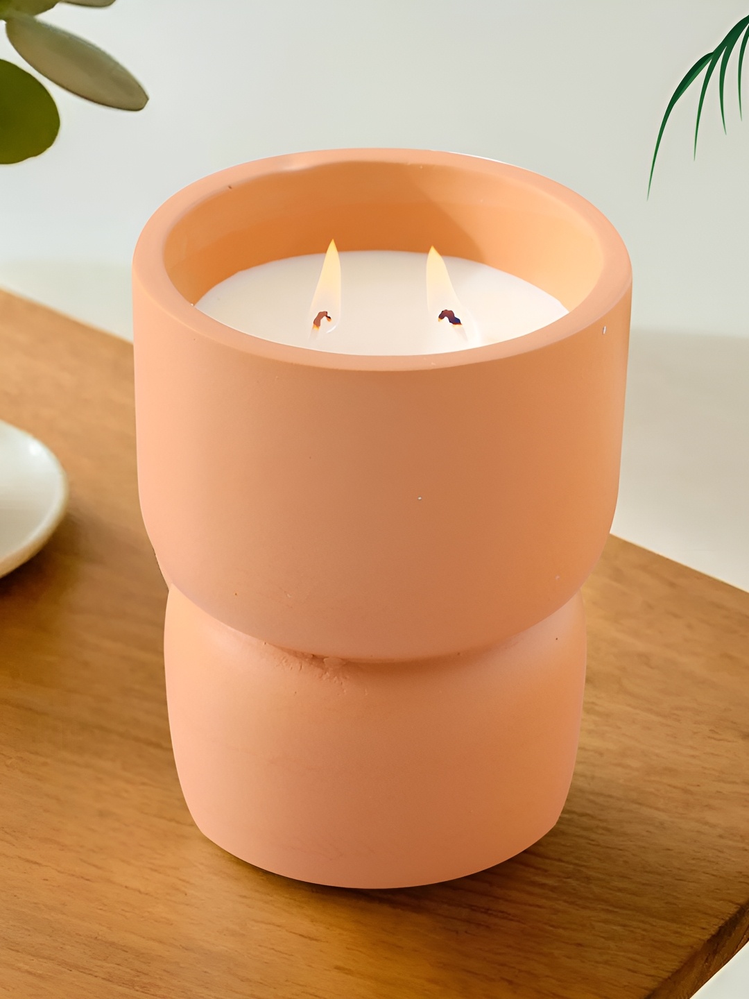 

UMAI Peach-Coloured & White Patchouli Scented Jar Candle