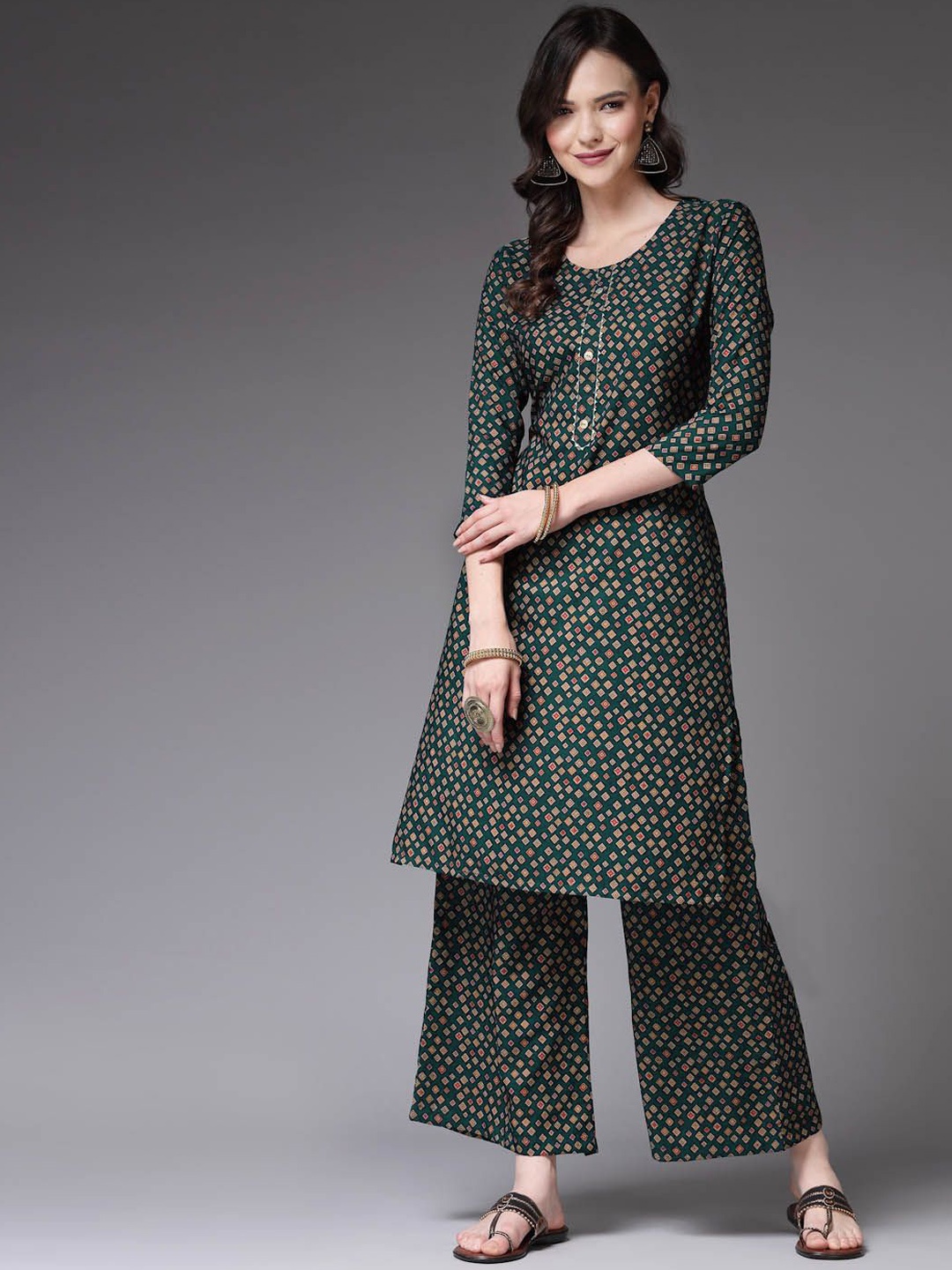 

Stylum Green Geometric Printed Regular Gotta Patti Kurta With Palazzo