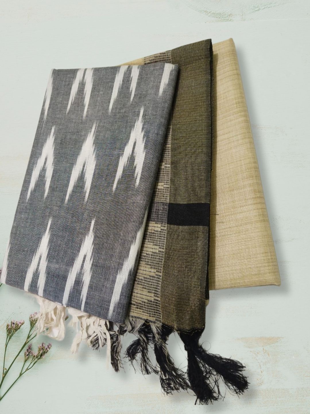 

RIYA SHREE Ikat Printed Pure Cotton Unstitched Dress Material, Grey