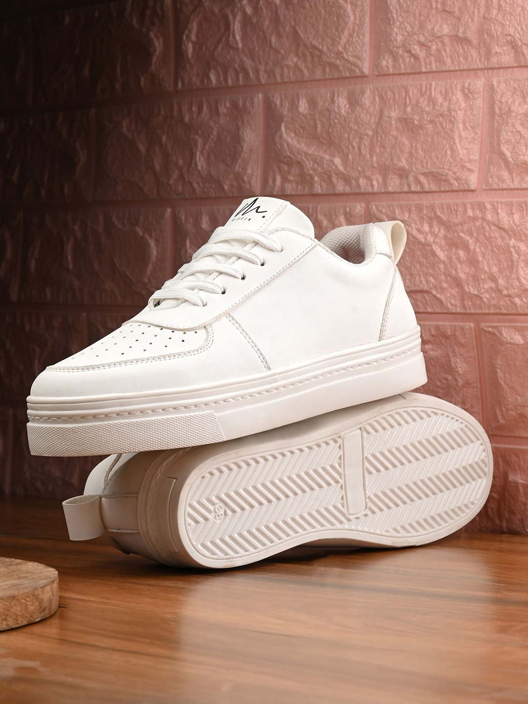 

MISEEN Women Round Toe Sneakers, White