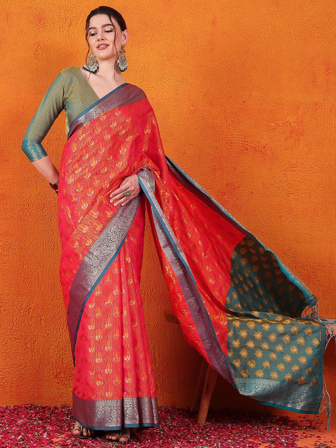 

Dori Woven Design Zari Banarasi Saree, Red