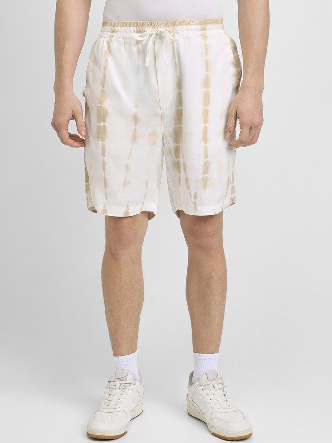 

FOREVER 21 Men Printed Shorts, White