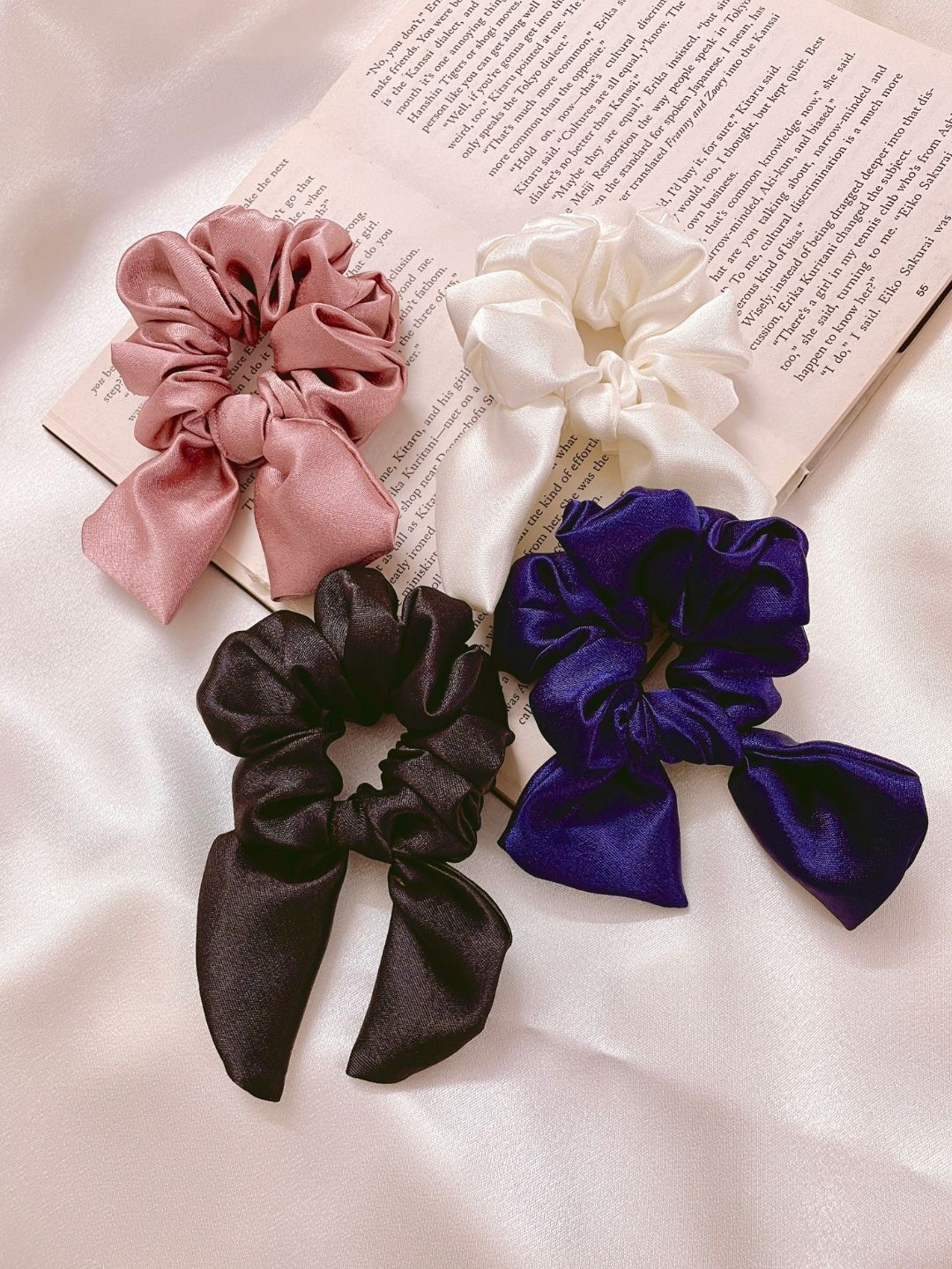 

Mueras Set Of 4 Bow Knot Satin Silk Scrunchies, White