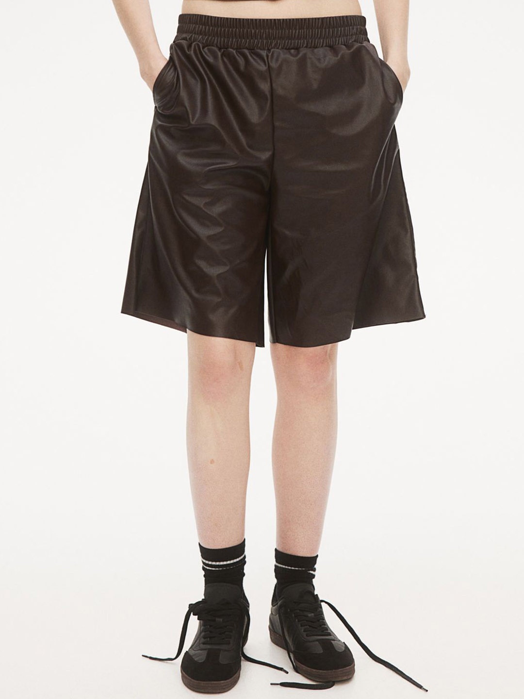

H&M Coated Bermuda Shorts, Brown