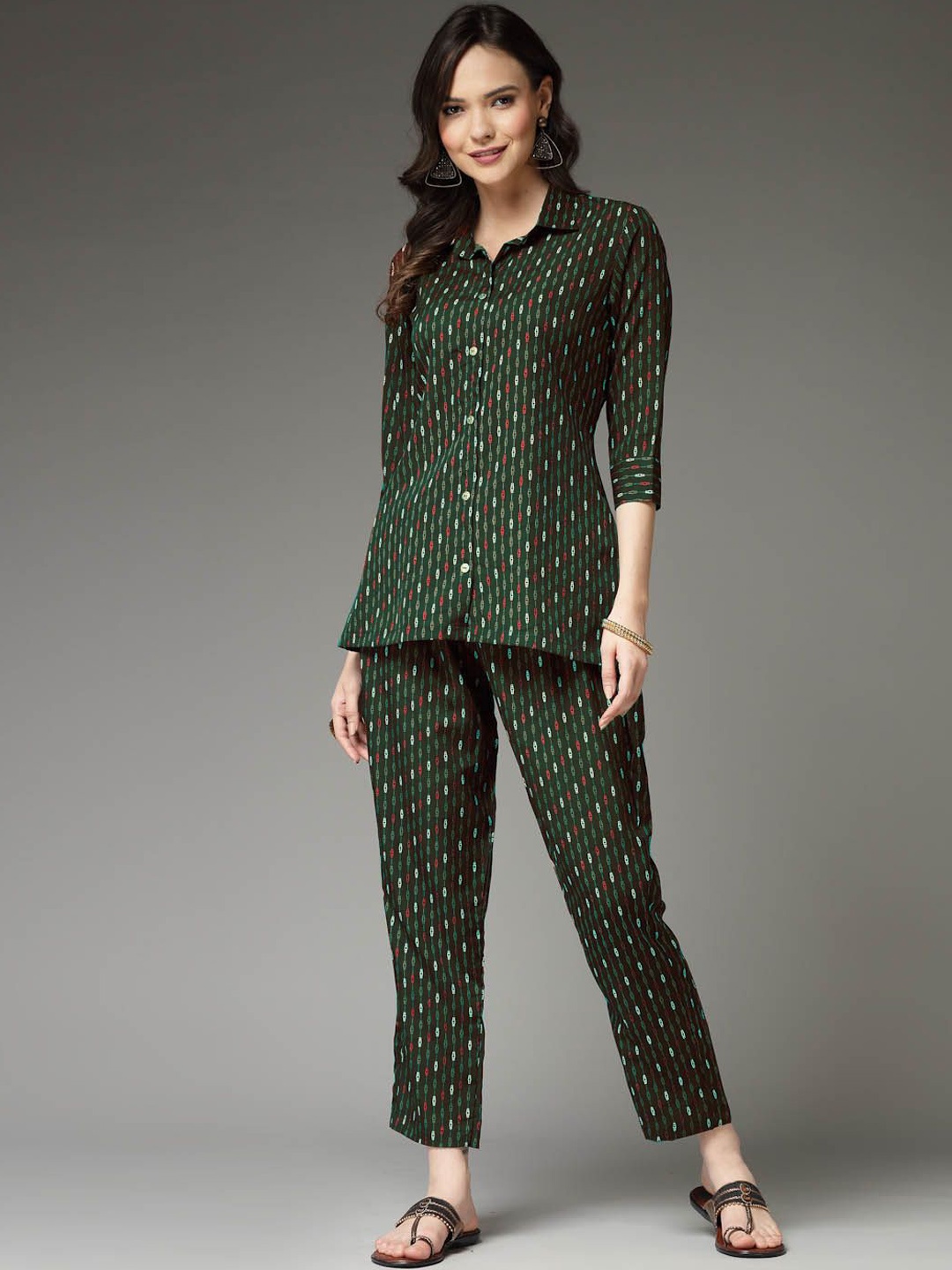 

Stylum Geometric Printed Shirt With Trousers, Green