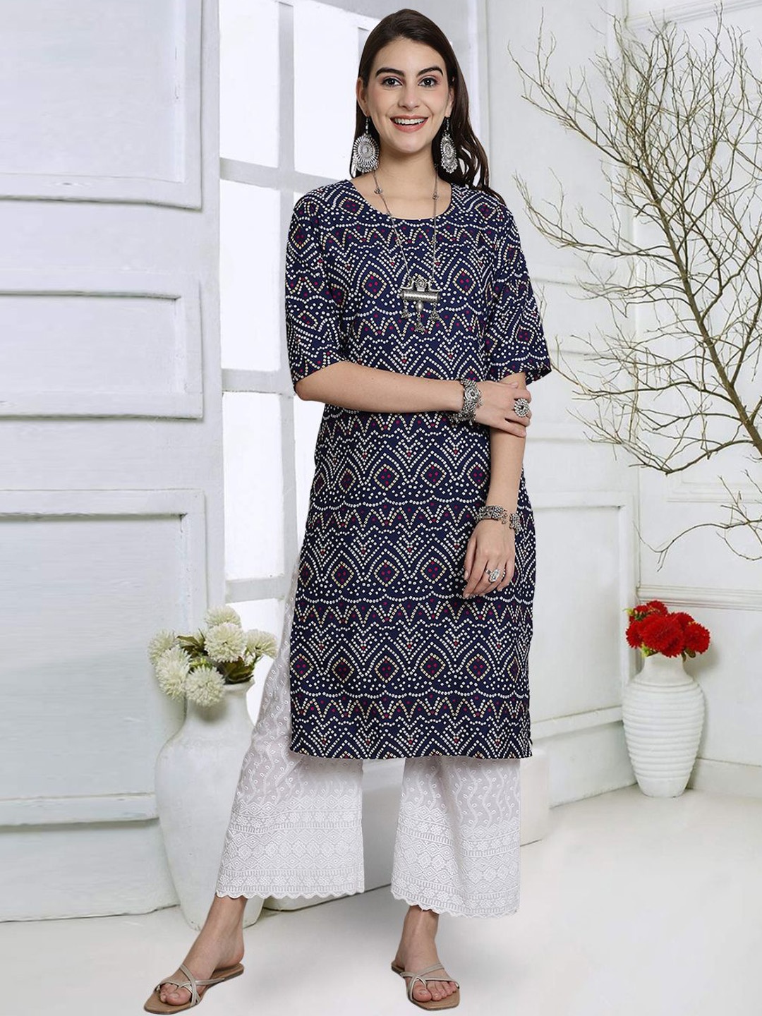 

7Threads Geometric Printed Round Neck Straight Kurta, Navy blue