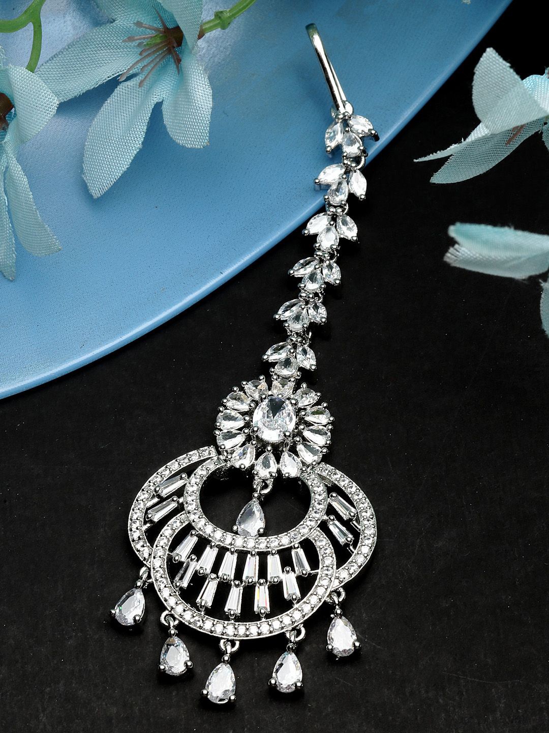 

ZENEME Rhodium-Plated American Diamond Studded Maang Tikka Head Jewellery, Silver