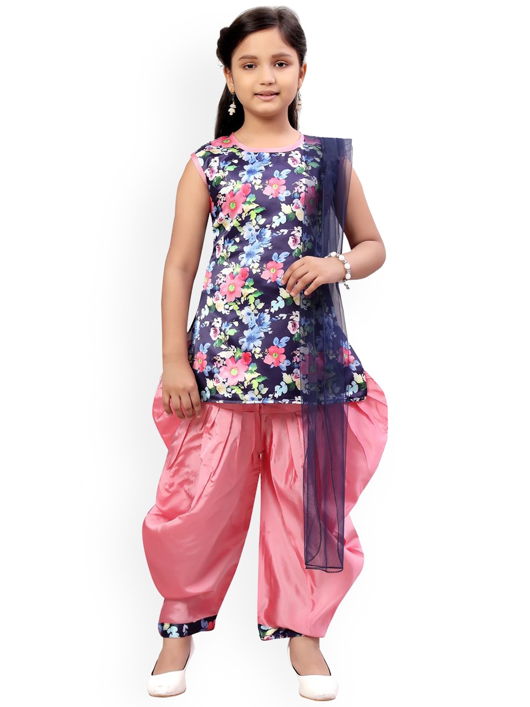 

BAESD Girls Floral Printed Regular Pure Silk Straight Kurti with Dhoti Pants & Dupatta, Pink