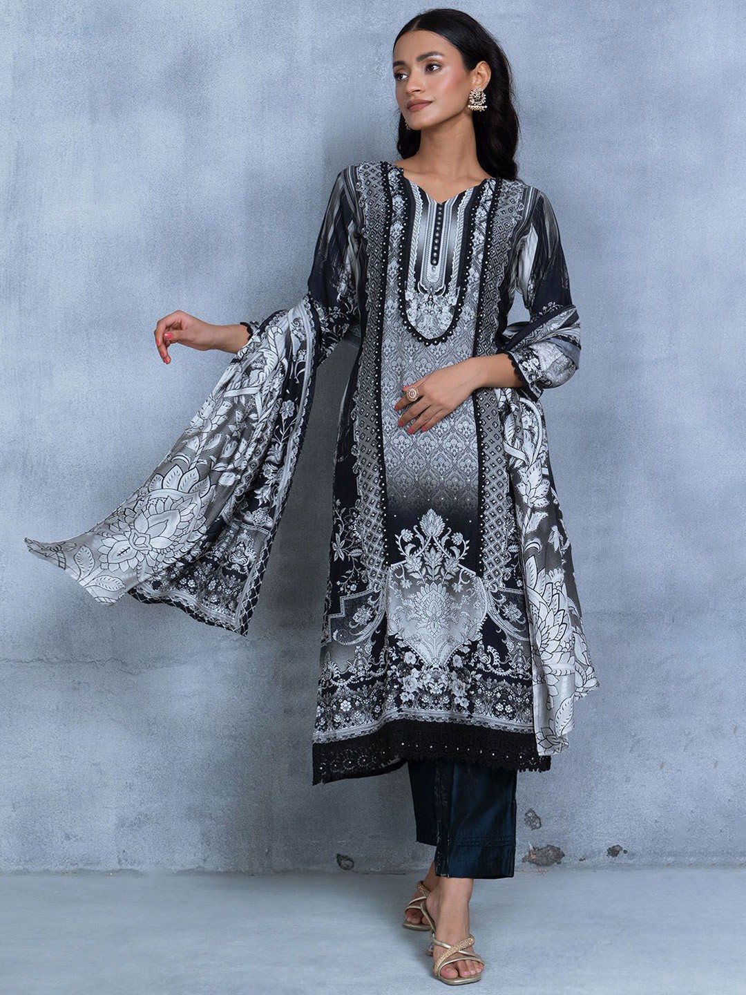 

Rang by Indya Floral Printed Satin Straight Kurta with Trousers & Dupatta, Black