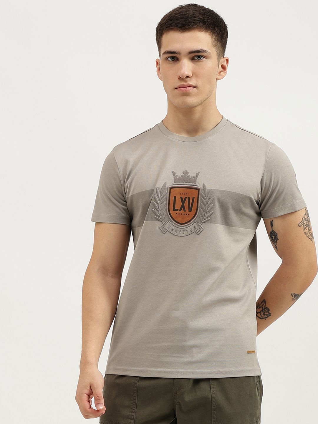 

United Colors of Benetton Men Graphic Printed Round Neck Pure Cotton T-Shirt, Grey