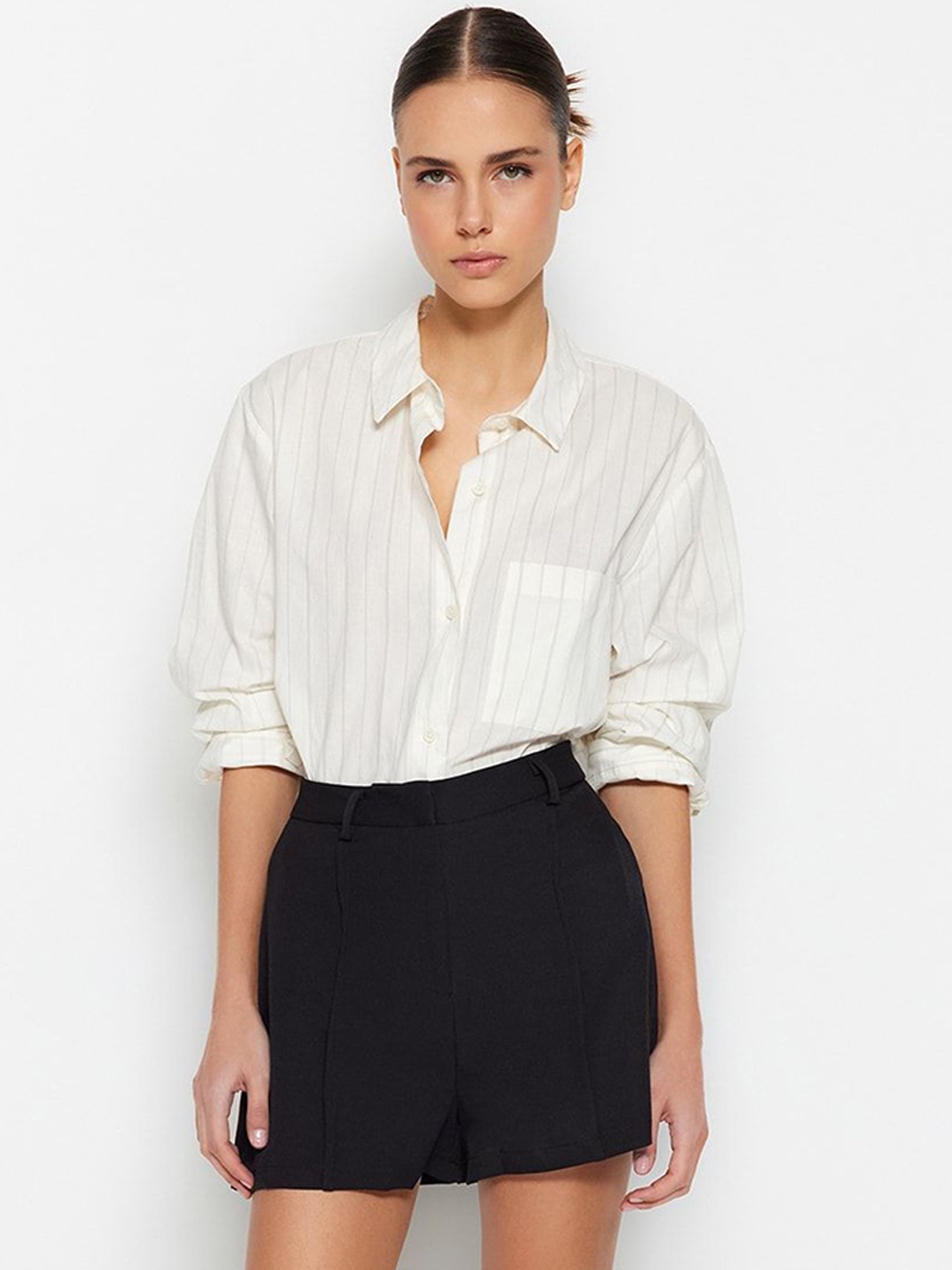 

Trendyol Women Shorts, Na