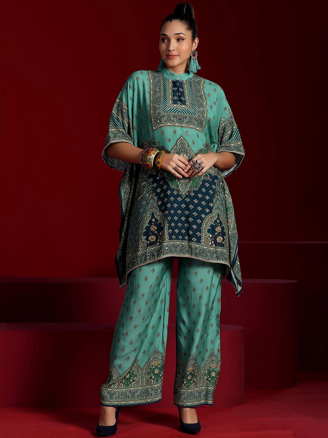 

Libas Art Ethnic Motifs Printed Mandarin Collar Kaftan With Dhoti Pants, Green