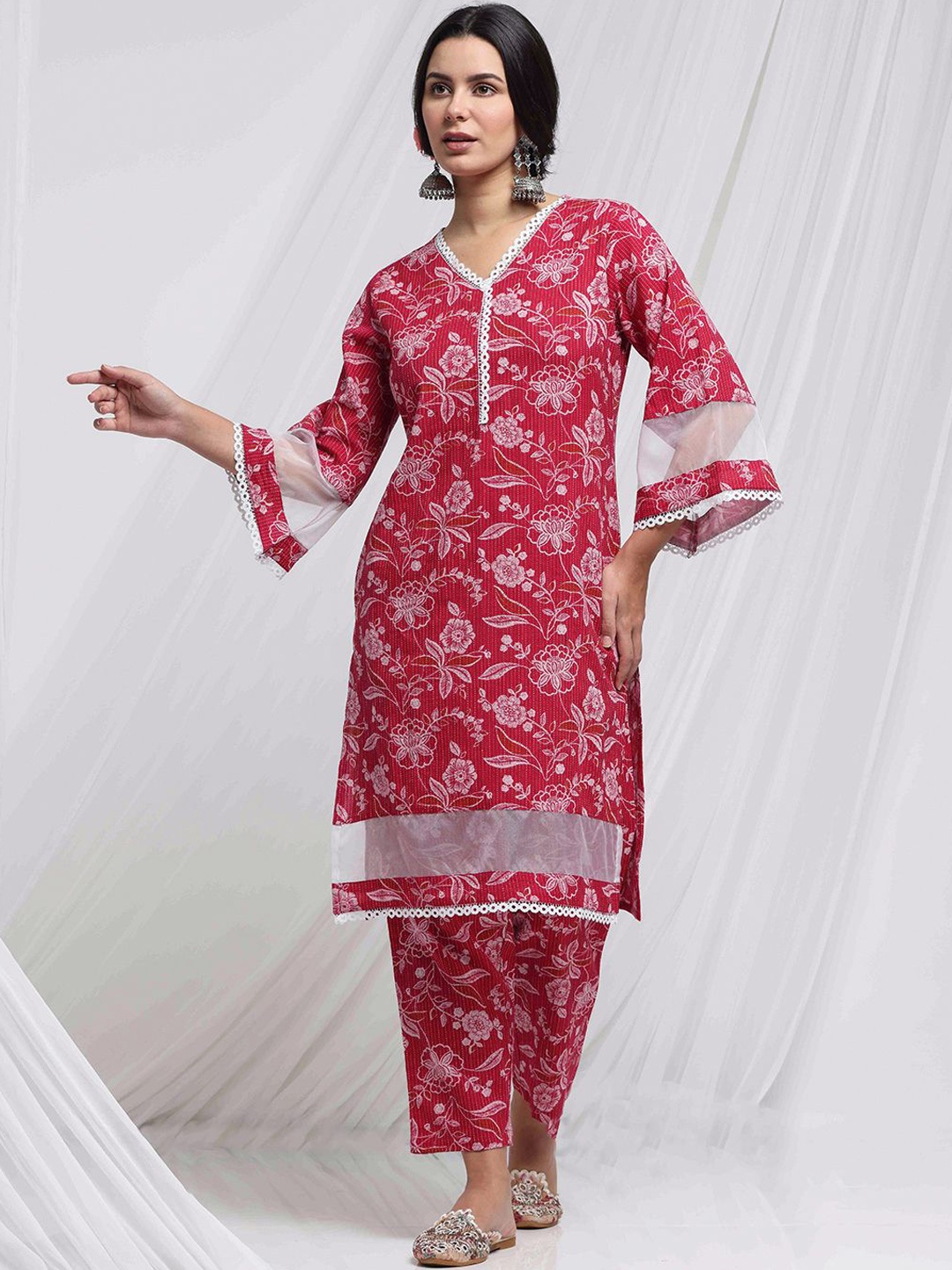 

Anouk Fuchsia Floral Printed Pure Cotton Straight Kurta With Trouser