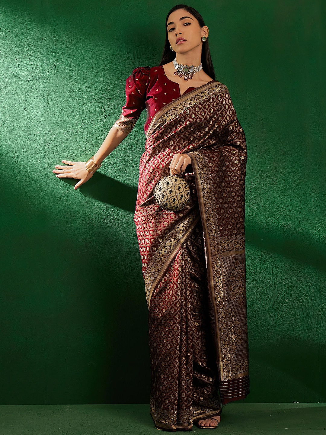 

SHADOW & SAINING Woven Design Zari Banarasi Saree, Maroon